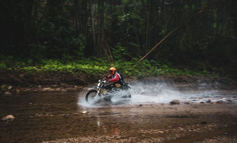 Lee más sobre el artículo Motorbeach Viajes: La aventura de recorrer el mundo en moto